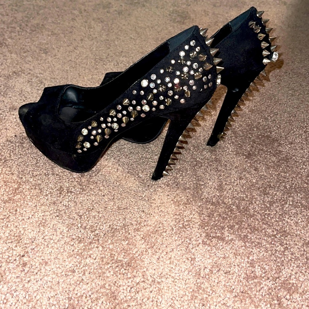 Bebe size 7 black studded heels